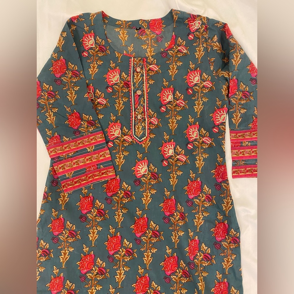 Brand new set of two kurtas one with bell sleeves - Picture 1 of 5